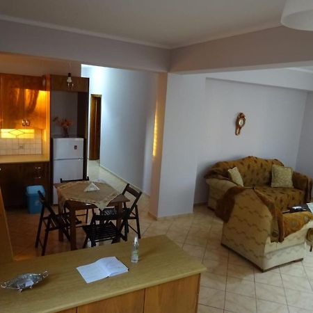 Blerina'S House Apartment Sarande Bagian luar foto