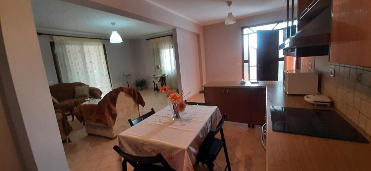 Blerina'S House Apartment Sarande Bagian luar foto