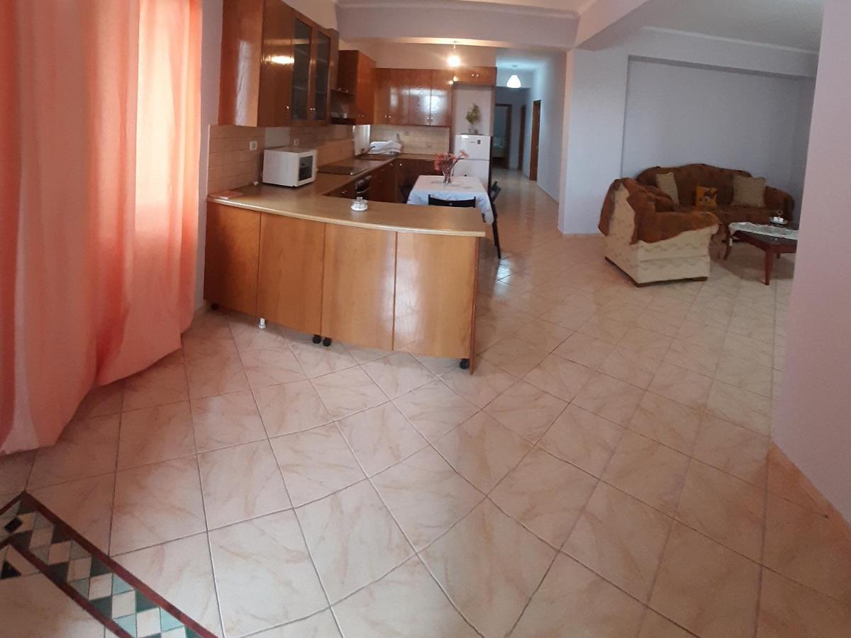 Blerina'S House Apartment Sarande Bagian luar foto