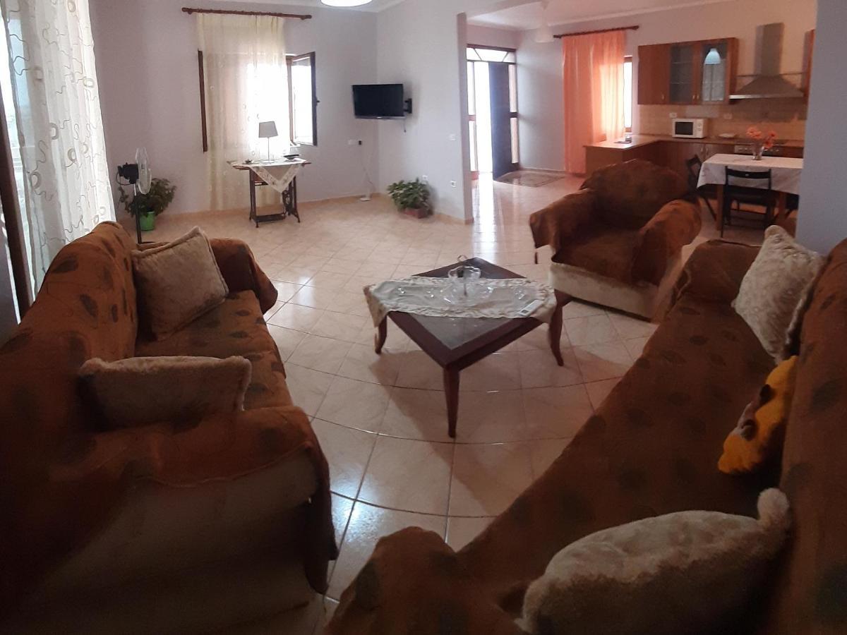 Blerina'S House Apartment Sarande Bagian luar foto